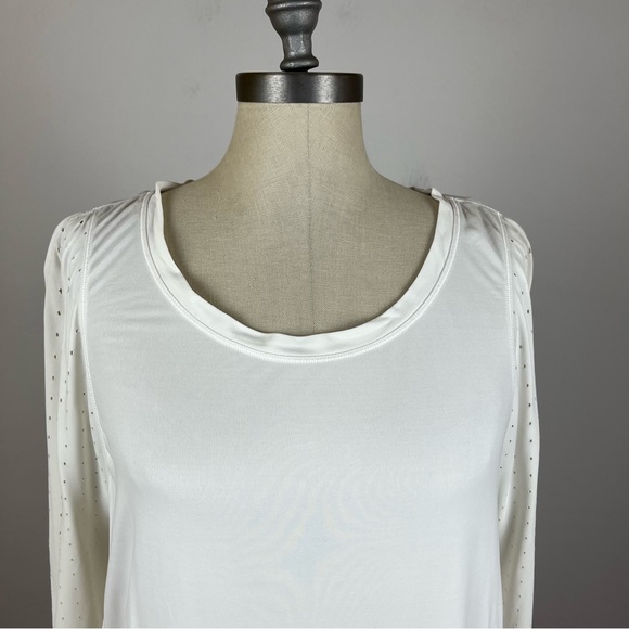 Lululemon Mind Over Miles Long Sleeve in White - Picture 4 of 8